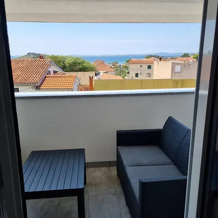 Relax 2 * Pakoštane